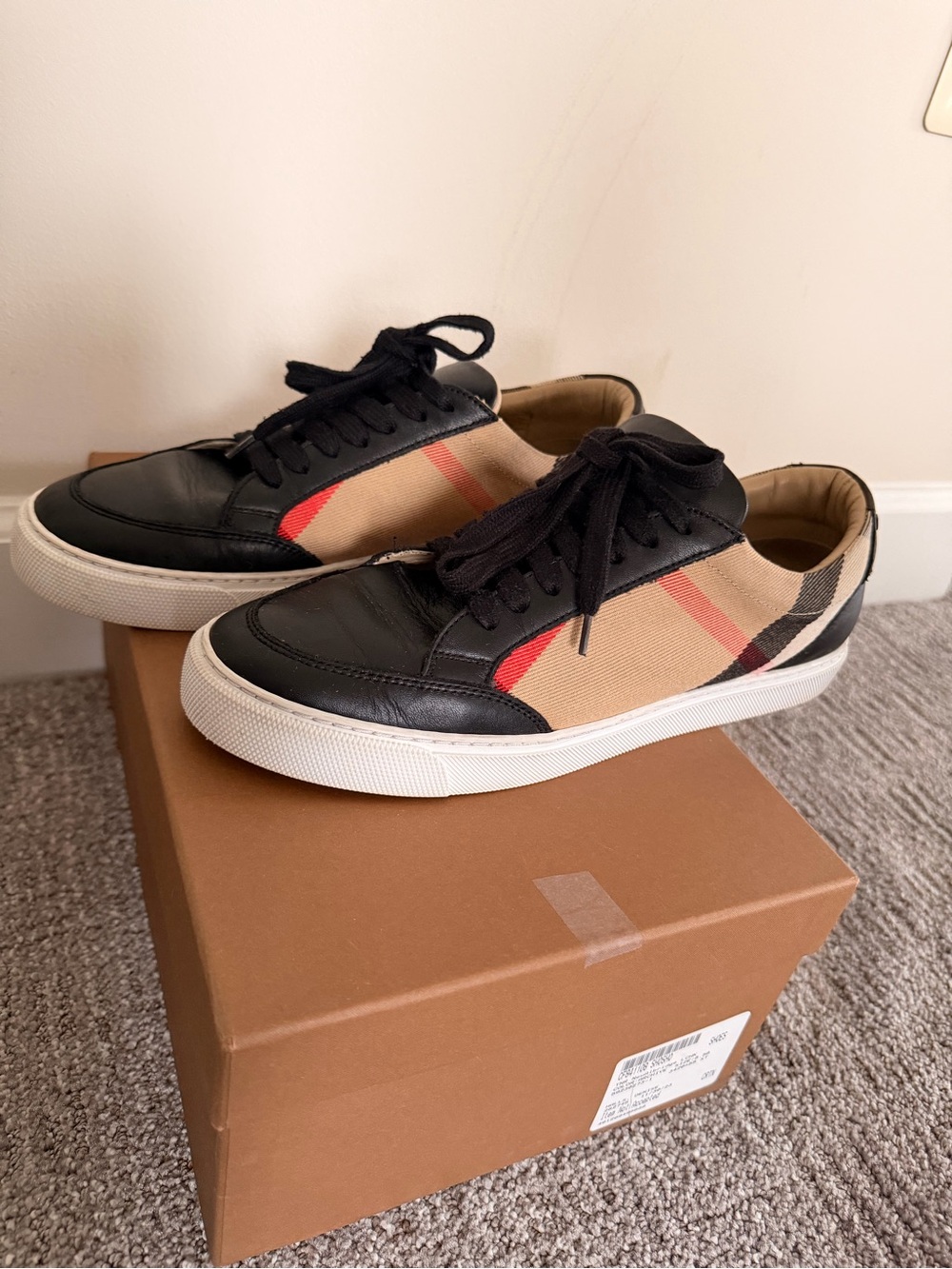 Burberry Women’s Nova Check Sneakers Black Leather Shoes Size 39